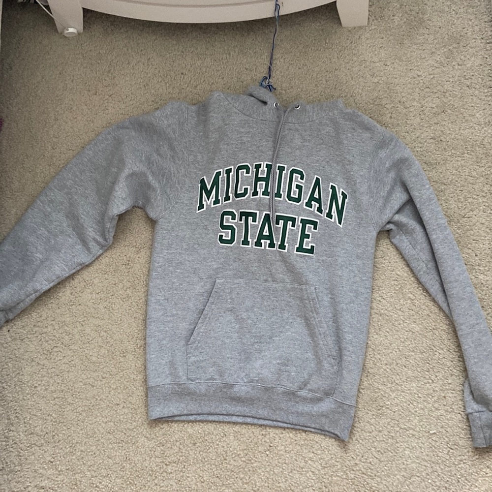 xs michigan state sweatshirt